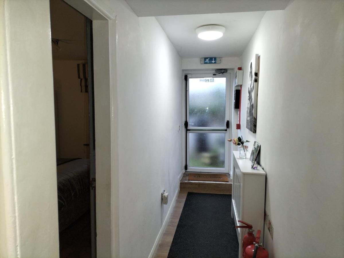 The New Accommodation Free Complementary Breakfast Tibshelf Exteriér fotografie