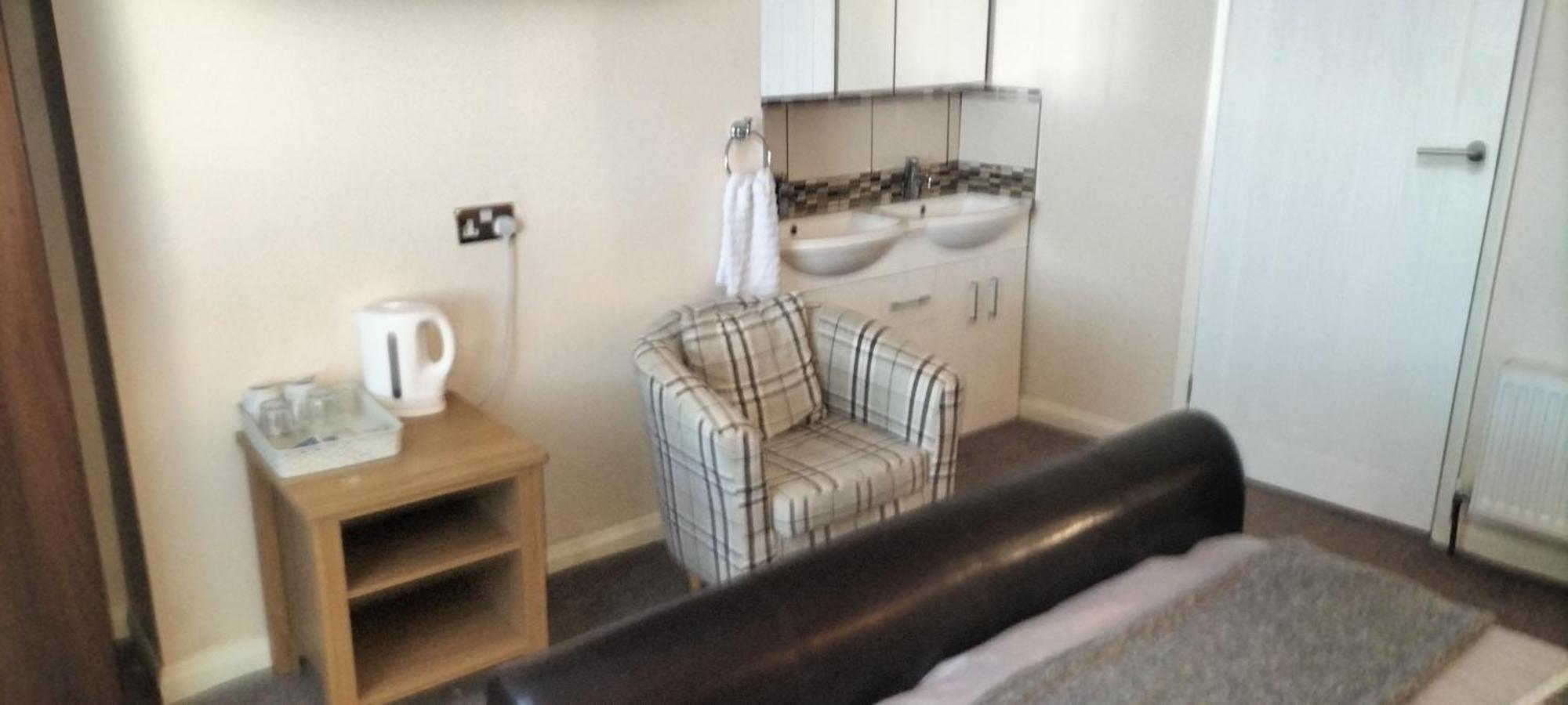 The New Accommodation Free Complementary Breakfast Tibshelf Exteriér fotografie